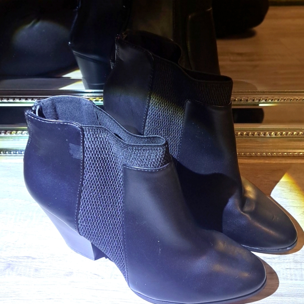 APT °9 BOOTS